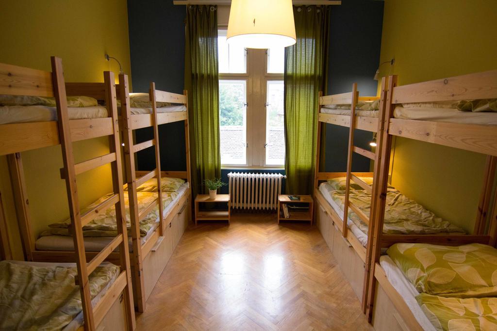 Goodmo House Hostel