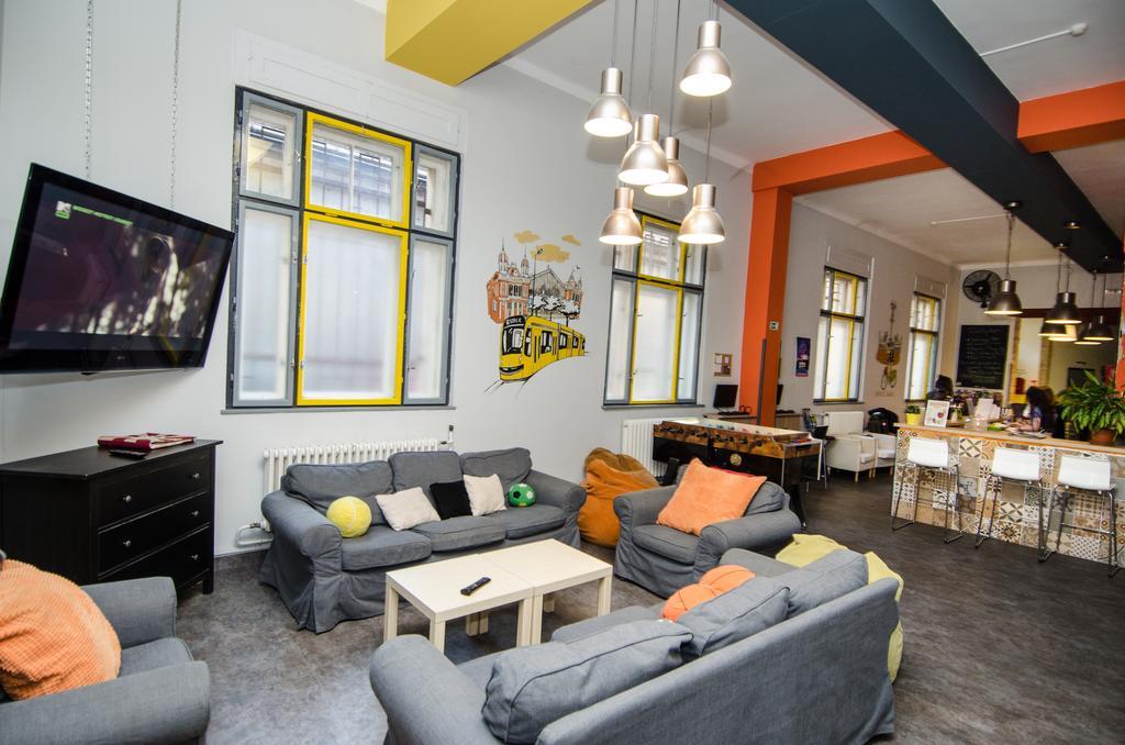 Goodmo House Hostel *