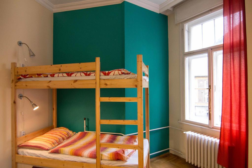 Goodmo House Хостел *